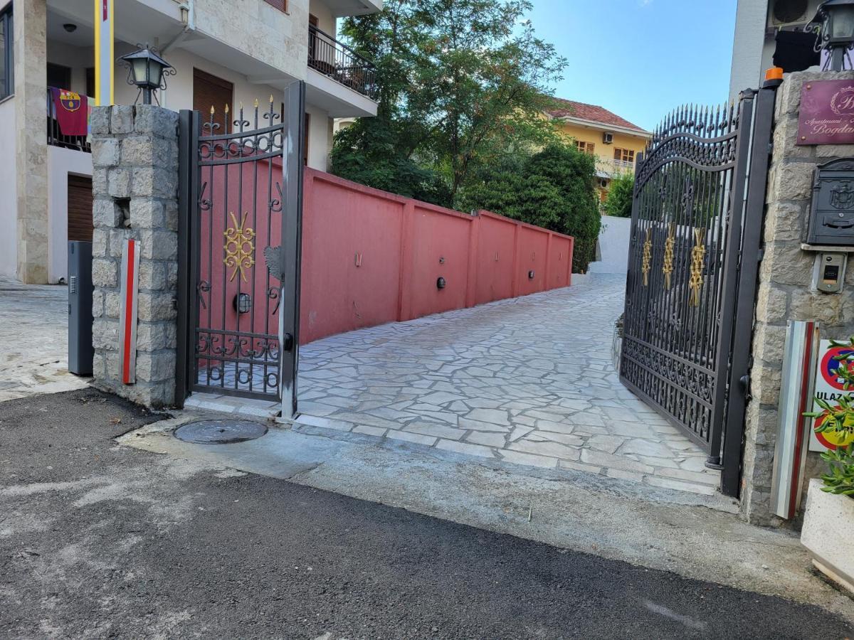 Apartments Bogdanovic Котор Екстер'єр фото
