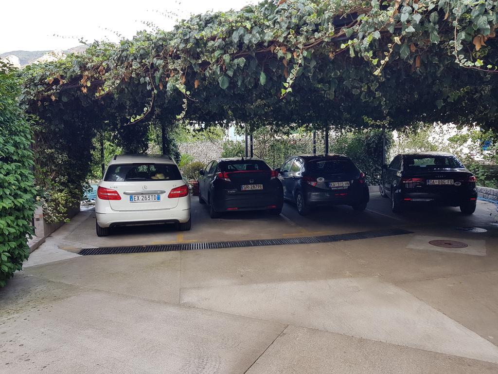 Apartments Bogdanovic Котор Екстер'єр фото