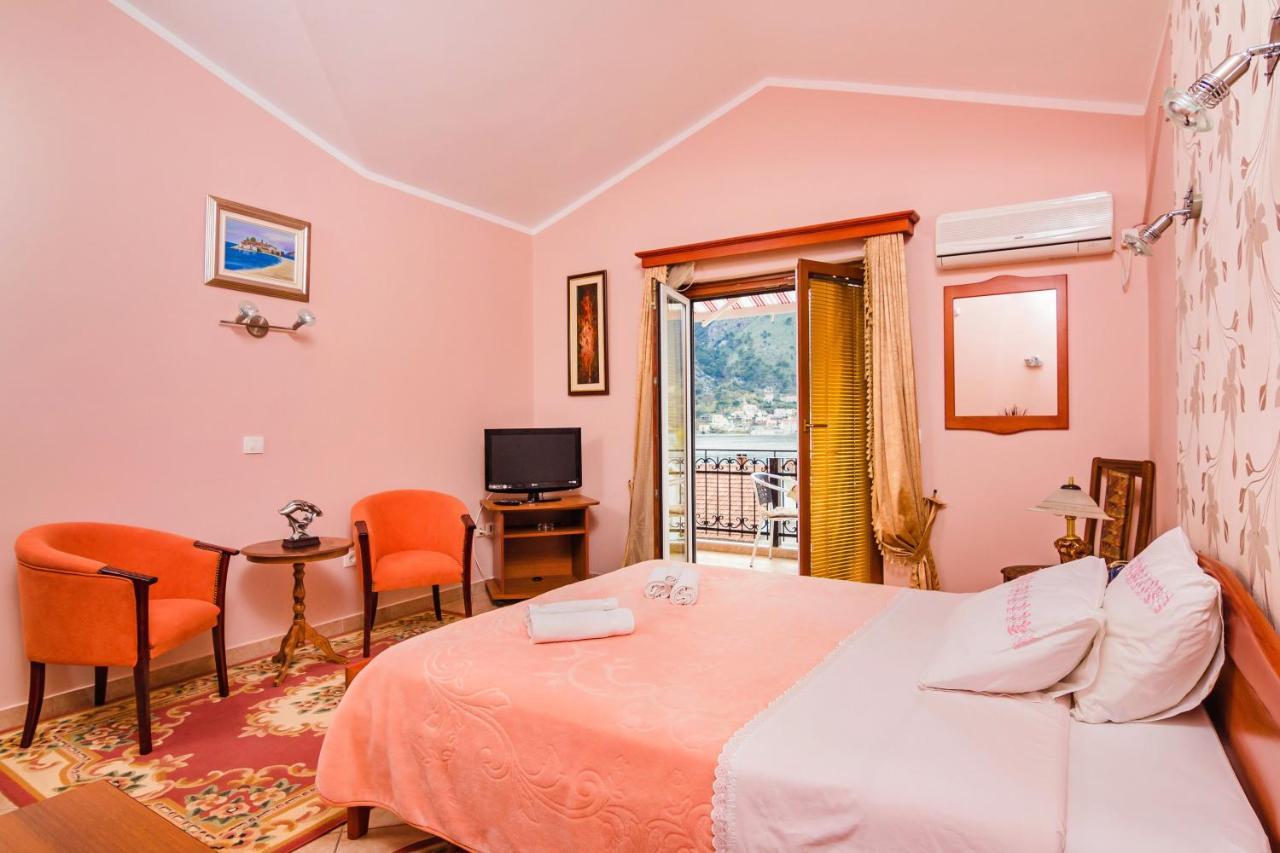 Apartments Bogdanovic Котор Екстер'єр фото